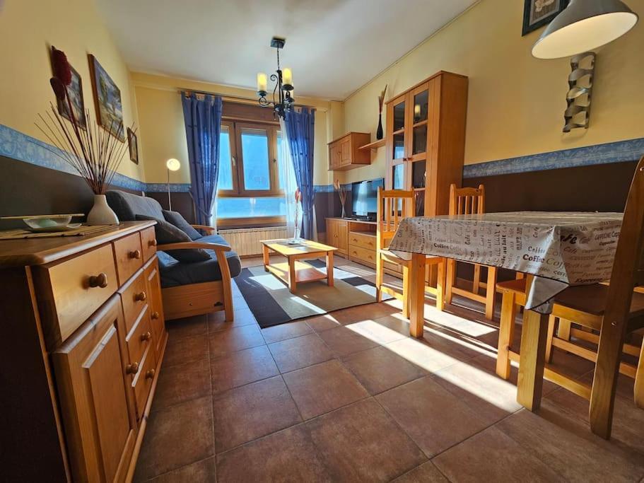 21A02 Coqueto Apartamento Con Garaje Felechosa Bagian luar foto