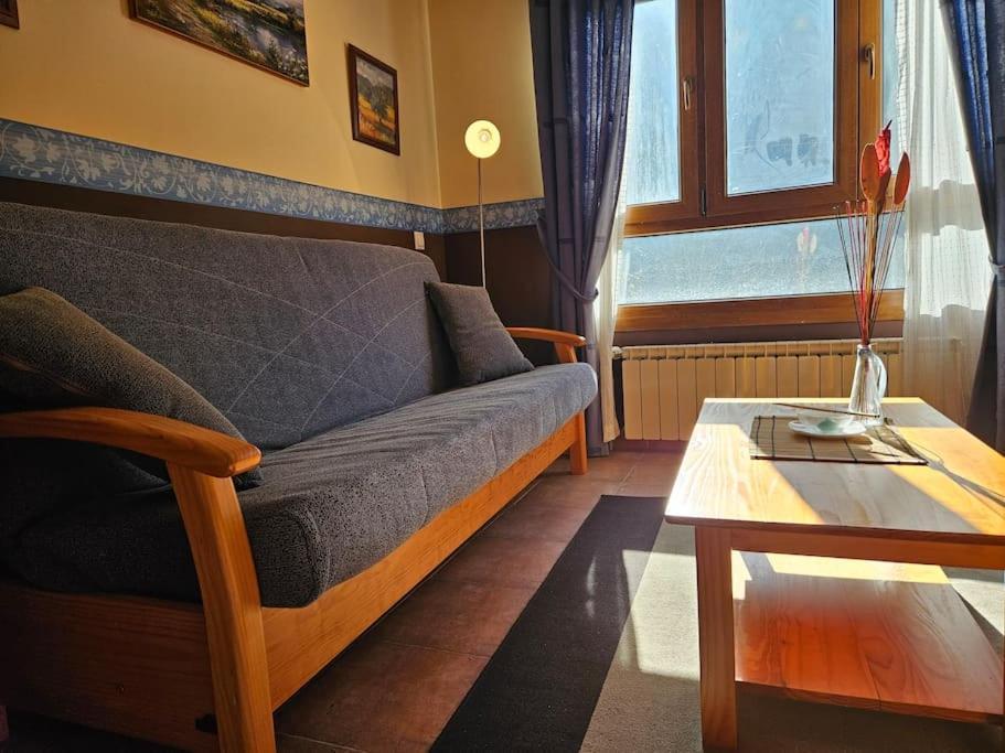 21A02 Coqueto Apartamento Con Garaje Felechosa Bagian luar foto