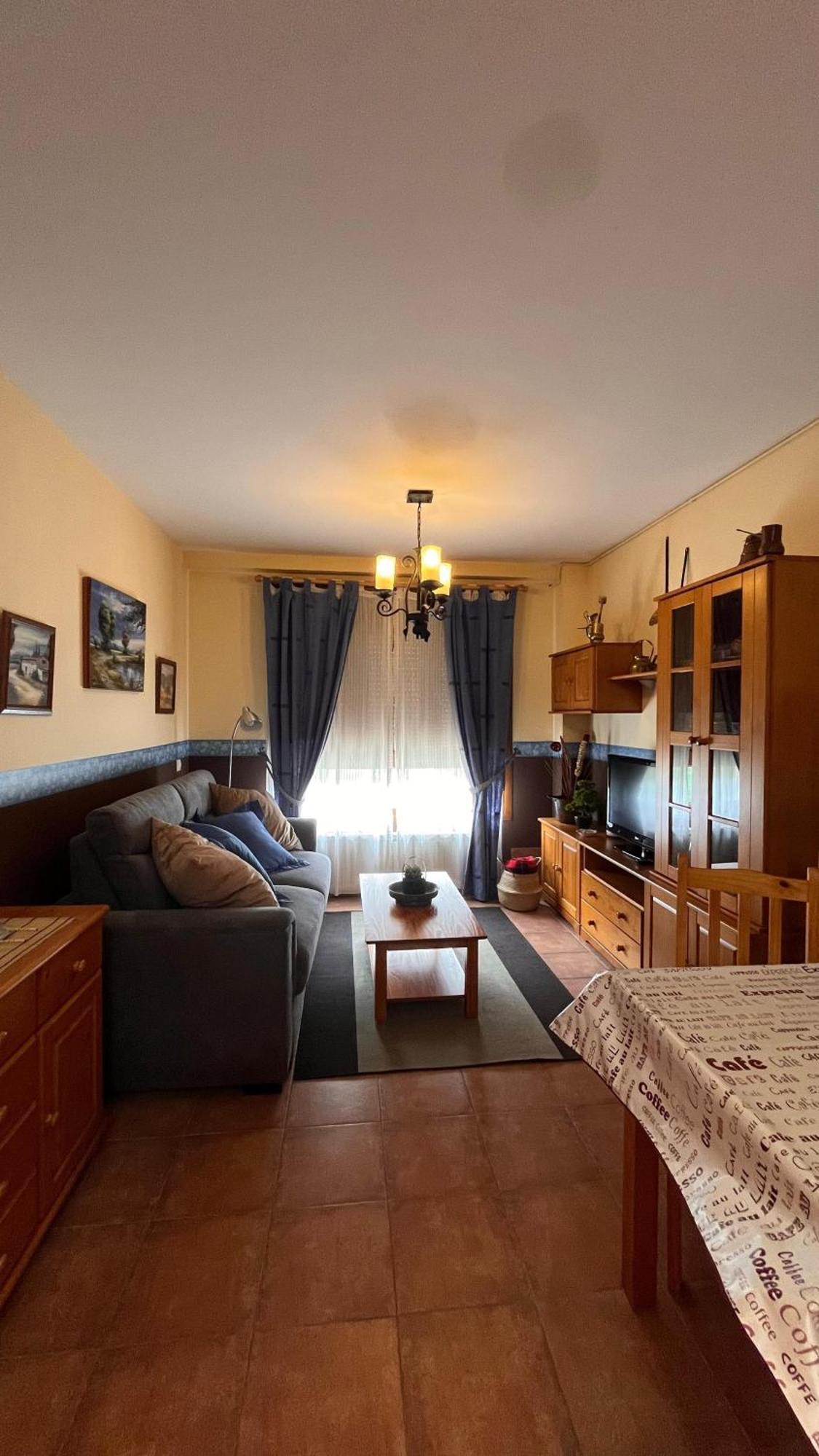 21A02 Coqueto Apartamento Con Garaje Felechosa Bagian luar foto