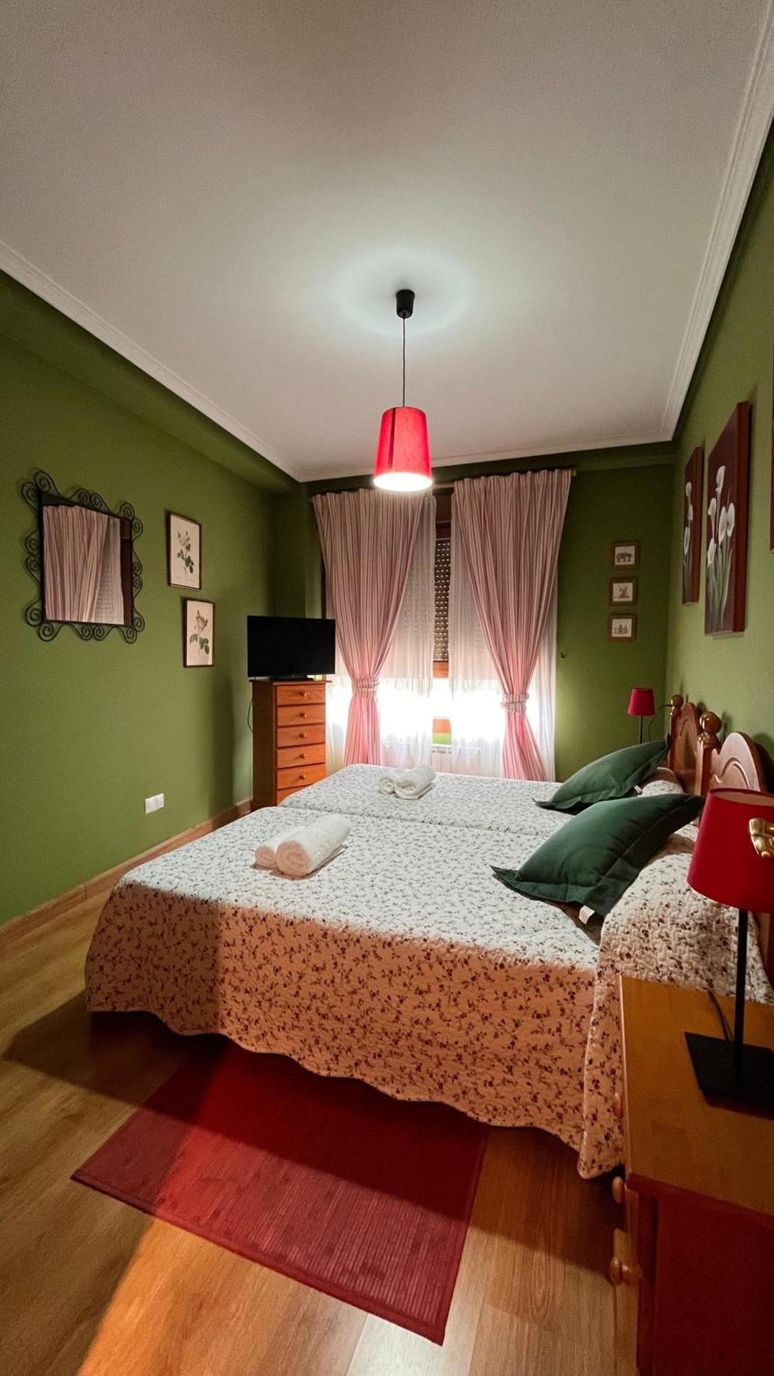 21A02 Coqueto Apartamento Con Garaje Felechosa Bagian luar foto